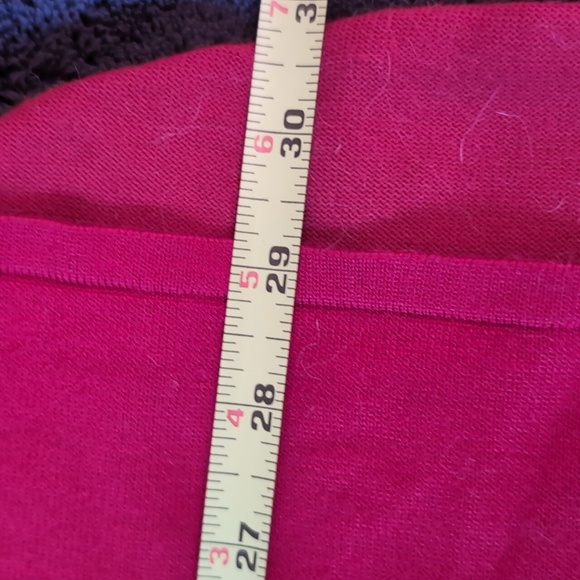 TAHARI| Cardinal Red Long Sleeve Crew Neck Sweater With Slit Rayon Blend - Picture 6 of 12